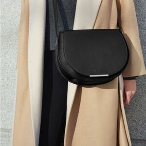 Cuyana Black Leather Saddle Bag